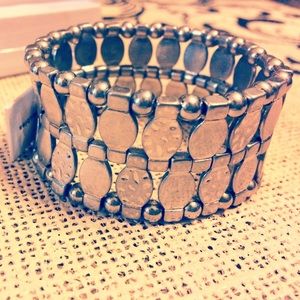🛍BOGO50🛍 Hammered Silver Stretch Bracelet