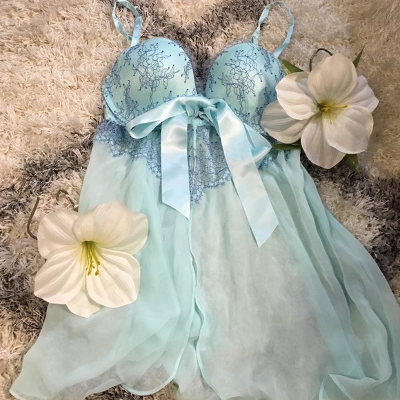 Unworn Victoria's Secret baby doll