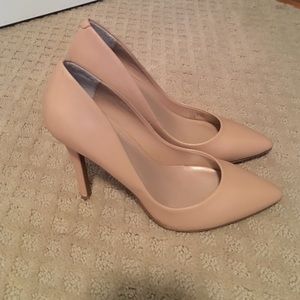 CHARLES by Charles David Nude Pumps