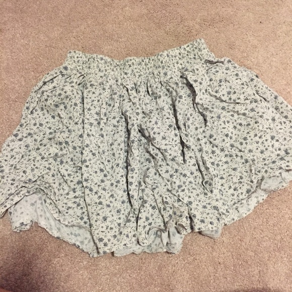 Brandy Melville Luna Skirt