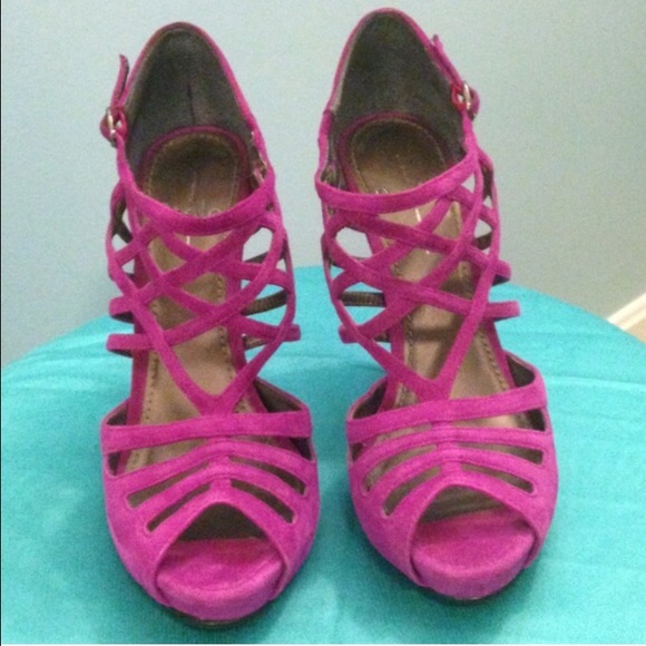 Pinkish purple suede Strappy heels