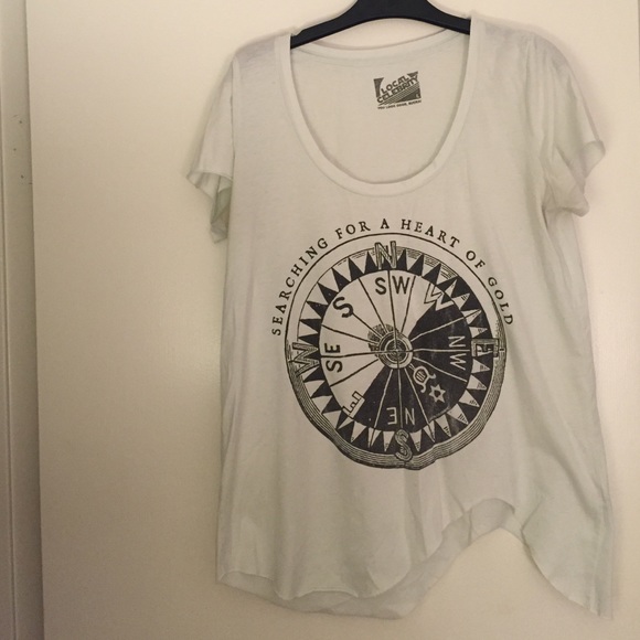 Asymmetrical graphic tee - Picture 1 of 1
