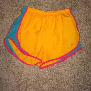 Nike shorts size medium