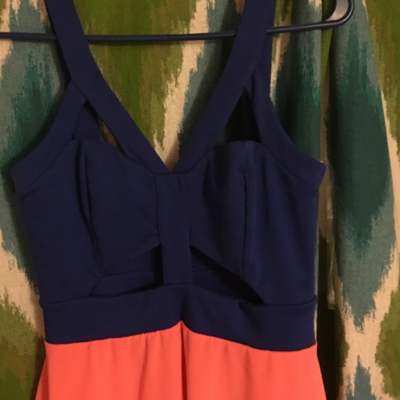 Dress - Picture 2 of 4