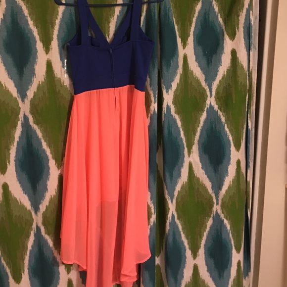 Dress - Picture 3 of 4