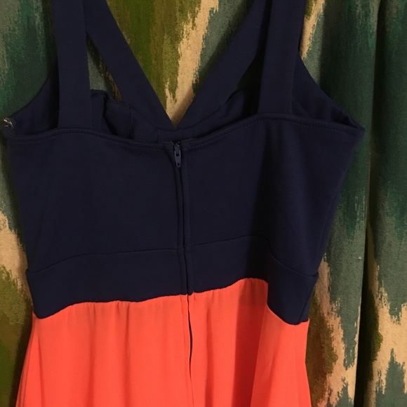 Dress - Picture 4 of 4