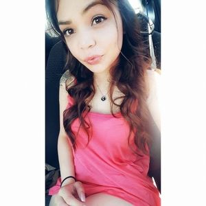 Meet your Posher, Anissa