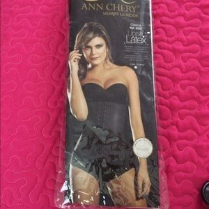 Ann Cherry waist trainer