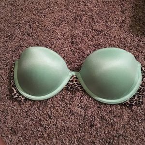 Strapless Push-Up Bra From BRAND PINK!