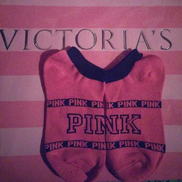 ! SOLD ON Ⓜ! PINK socks
