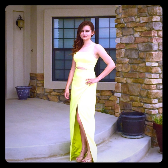 BEBE DRESS SIZE 0