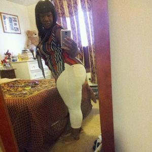 Meet your Posher, Rhonda