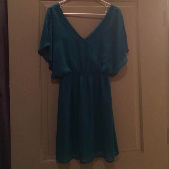 Francesca's green flowy dress