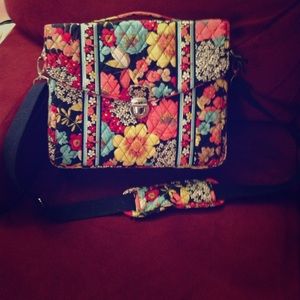 FLASH SALE Happy Snails Vera Bradley Messenger Bag