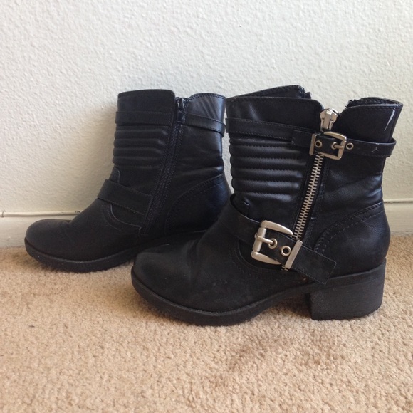 Black Motto Zip-Up Booties