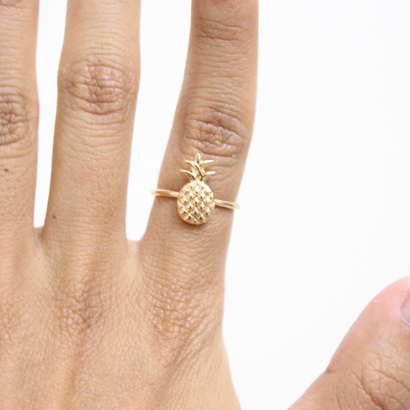 mini gold pineapple ring - Picture 2 of 2