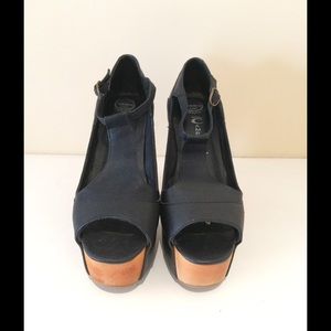 Jeffrey Campbell Black Foxy platform