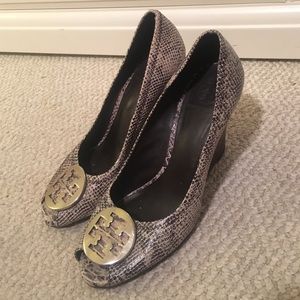 Tory Burch Snakeskin Peeptoe Wedges Size 10