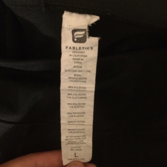 Fabletics Capri Workout Pants Large - image 3