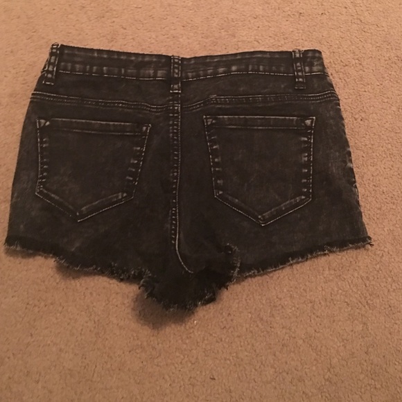 Shorts - Picture 2 of 2
