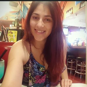 Meet your Posher, Yesenia