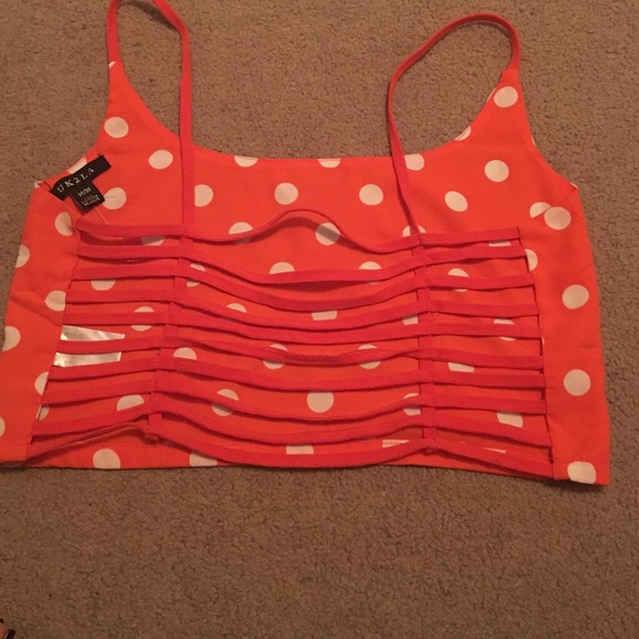 crop top - Picture 2 of 2