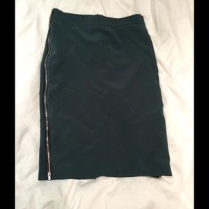 Zara Green skirt with side zipper detail