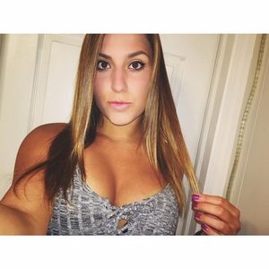 Meet your Posher, Sabrina