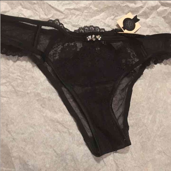 VS DESIGNER COLLECTION
