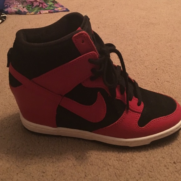 Nike heel wedge