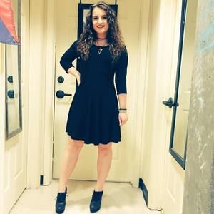 Meet your Posher, Dannelle