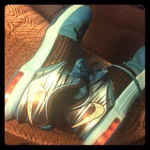 Blue and Black Nike KD Basketball/Sneakers
