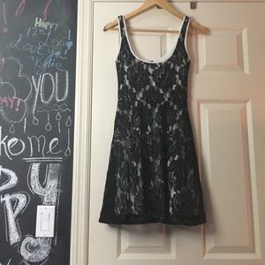 Lace flower black dress