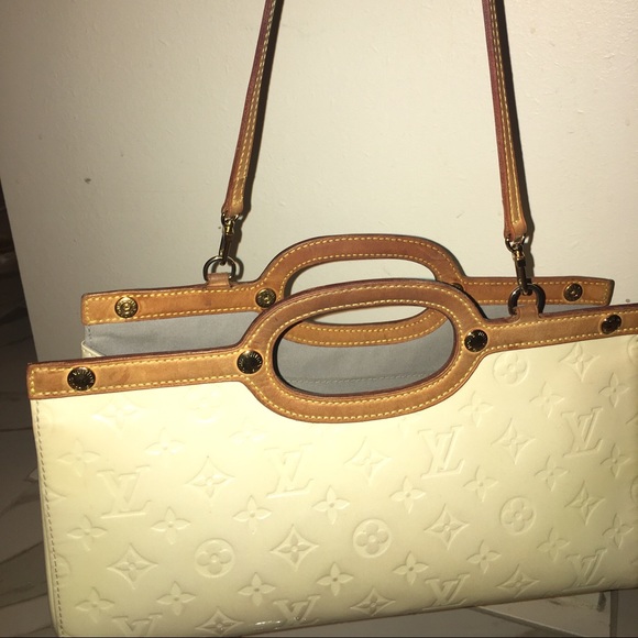 Lv Bag - image 3