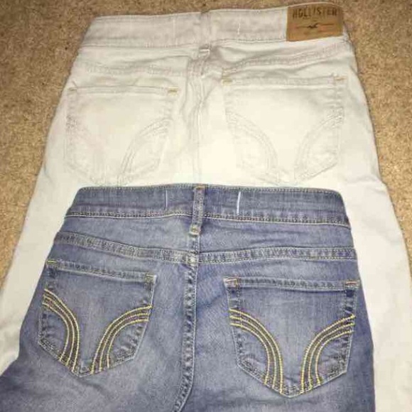 2 pairs 00 of Hollister jeans