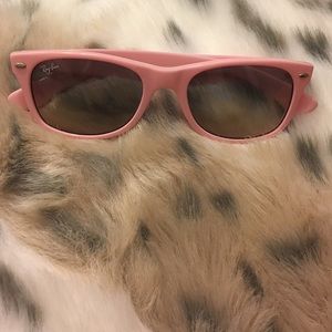 Like new authentic ray ban sunglasses