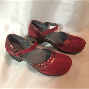 Dansko sally red shoes size 41