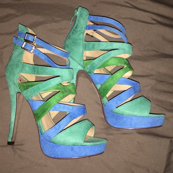 Delicious Shoes - Strappy gladiator heels