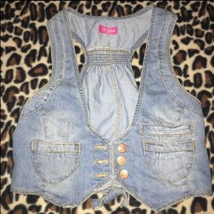 ❤️SOLD❤️Racerback blue jean vest