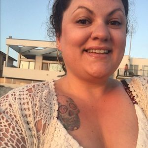 Meet your Posher, Alicia