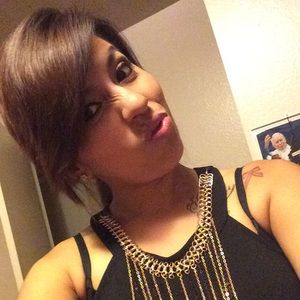 Meet your Posher, Veronica