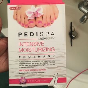 MOISTURIZING FOOT MASK