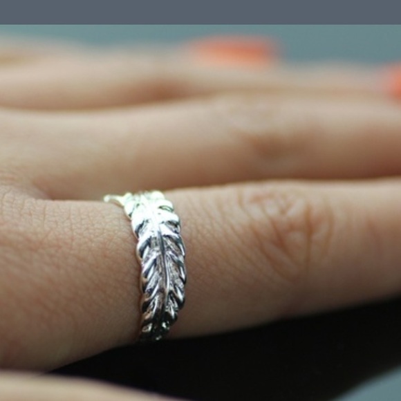 โผ๏ธSALEโผ๏ธ๐HP๐925 Sterling Silver Leaf Toe Ring - Picture 2 of 3