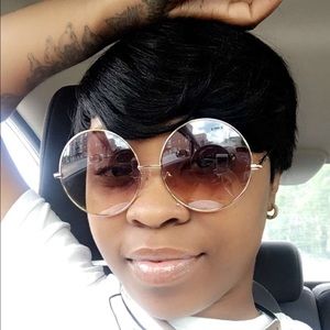 Meet your Posher, Martha