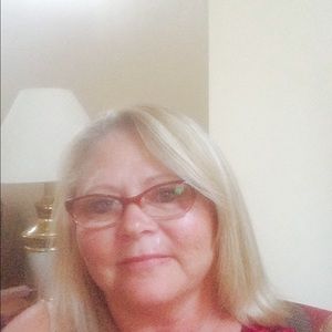 Meet your Posher, Vickie