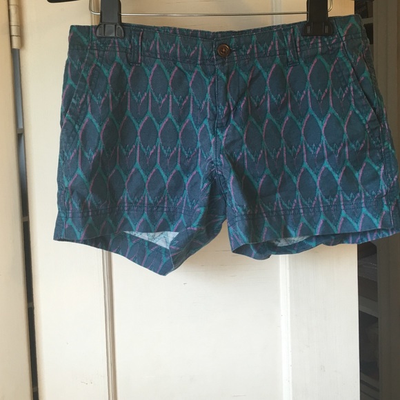 Northface chevron shorts size 2