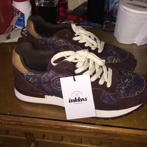 Inkkas Sneakers (never worn)