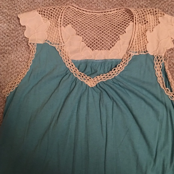 Very cute blouse - Picture 1 of 3