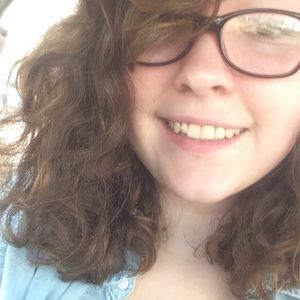 Meet your Posher, Lauren