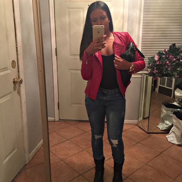 Meet your Posher, Alexis